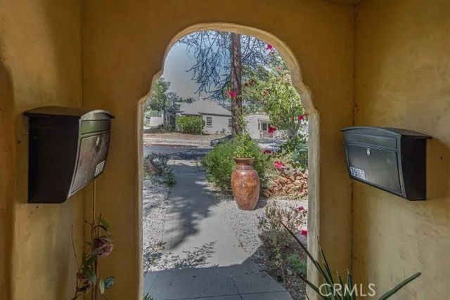 3905 Revere, Los Angeles, CA 90039