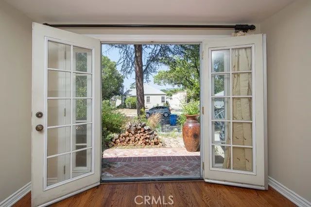 3905 Revere, Los Angeles, CA 90039