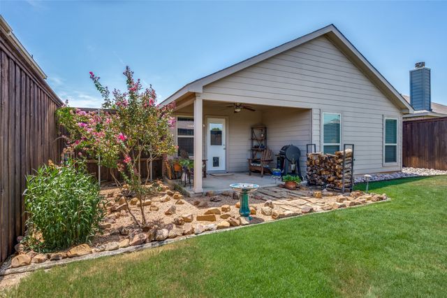 8725 Sierra Trail, Cross Roads, TX 76227