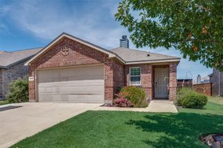 8725 Sierra Trail, Cross Roads, TX 76227