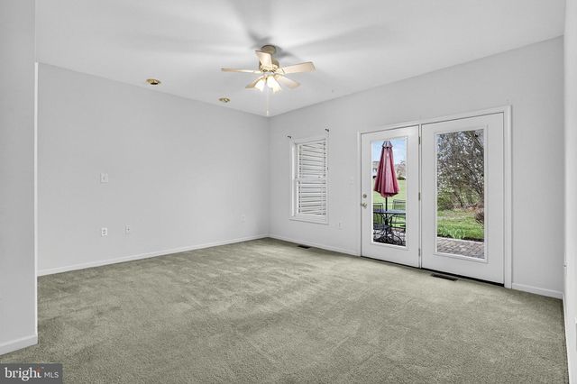 136 BROOKLINE DR, Charles Town, WV 25414