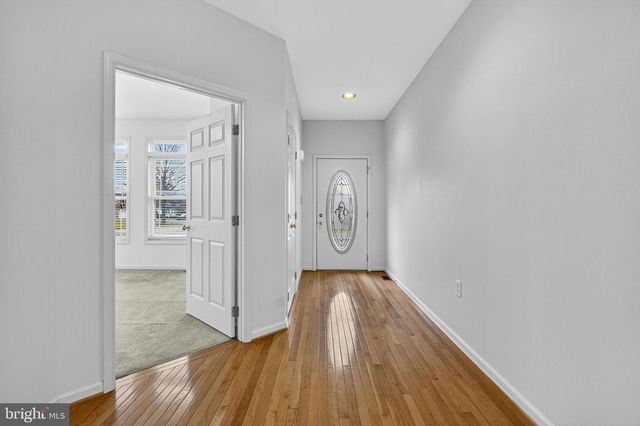 136 BROOKLINE DR, Charles Town, WV 25414