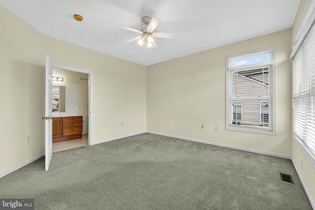 136 BROOKLINE DR, Charles Town, WV 25414