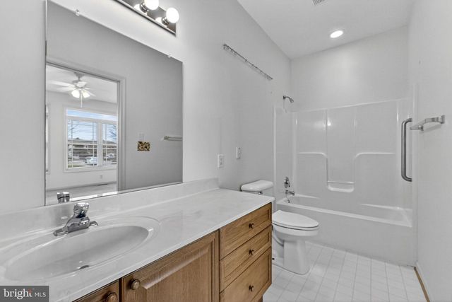 136 BROOKLINE DR, Charles Town, WV 25414