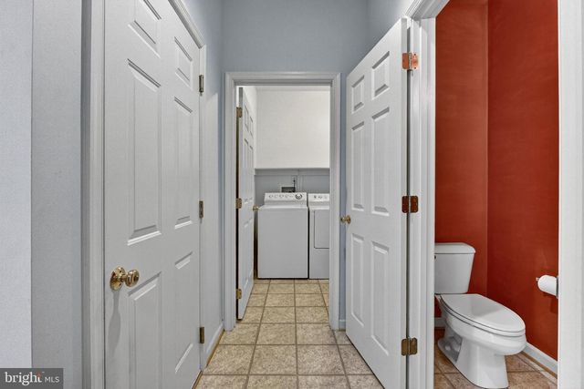 136 BROOKLINE DR, Charles Town, WV 25414