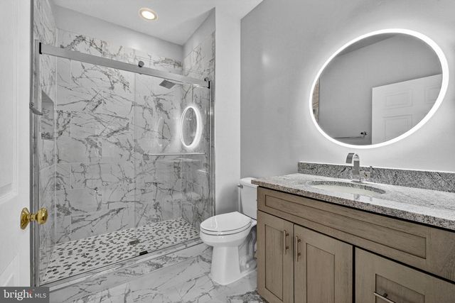 136 BROOKLINE DR, Charles Town, WV 25414