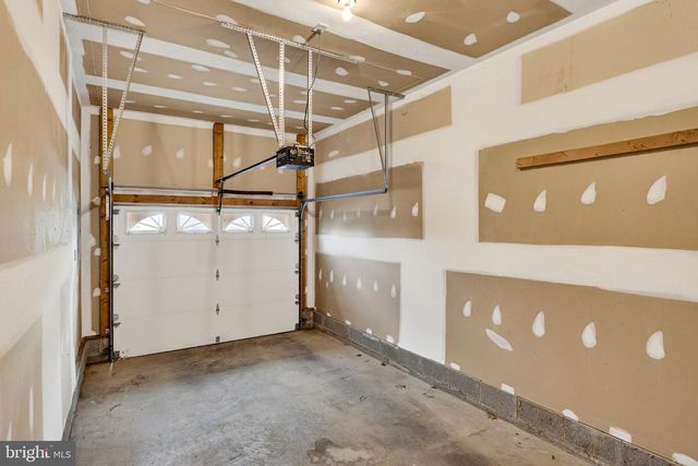 136 BROOKLINE DR, Charles Town, WV 25414