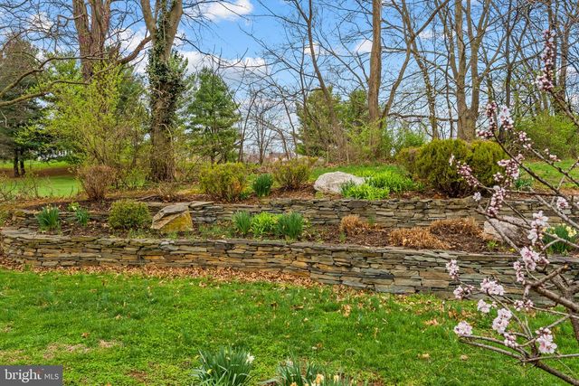 136 BROOKLINE DR, Charles Town, WV 25414
