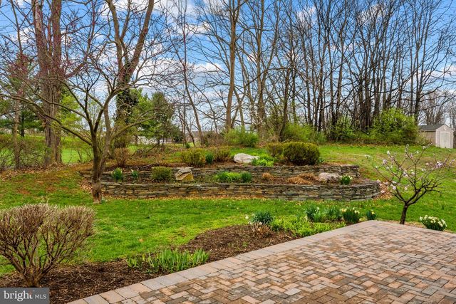 136 BROOKLINE DR, Charles Town, WV 25414
