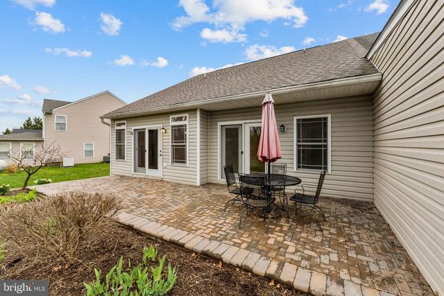 136 BROOKLINE DR, Charles Town, WV 25414