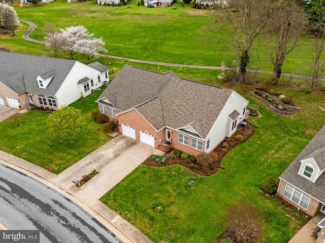 136 BROOKLINE DR, Charles Town, WV 25414