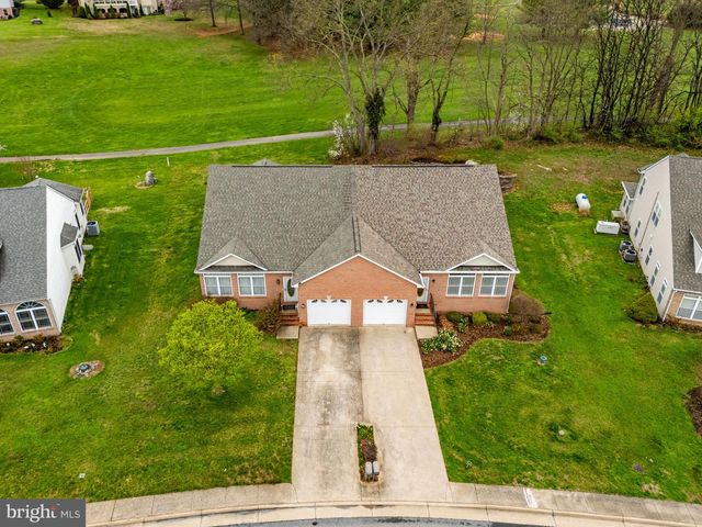 136 BROOKLINE DR, Charles Town, WV 25414