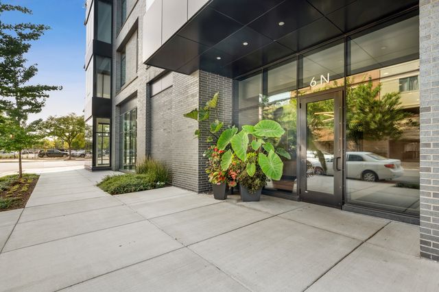 6 N Bishop Street 406, Chicago, IL 60607