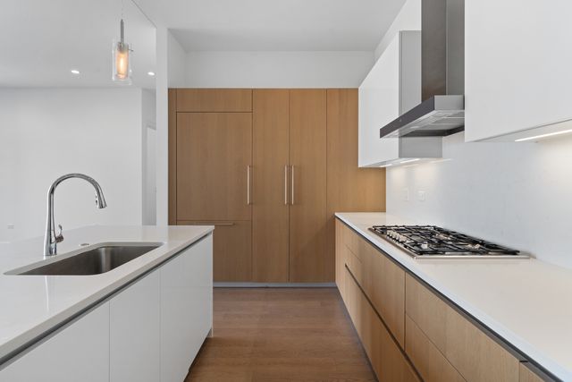 6 N Bishop Street 406, Chicago, IL 60607