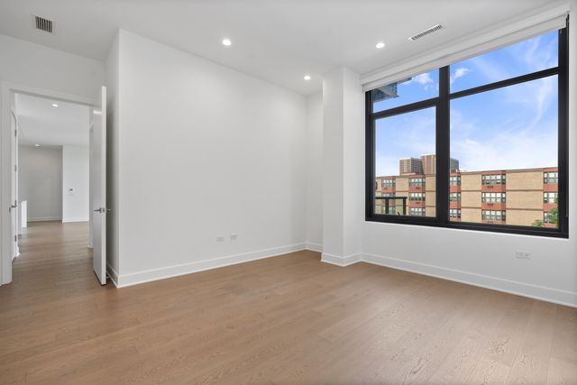 6 N Bishop Street 406, Chicago, IL 60607