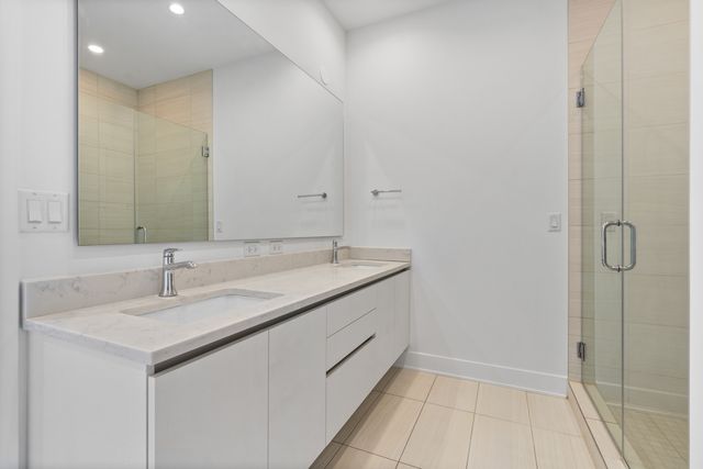 6 N Bishop Street 406, Chicago, IL 60607