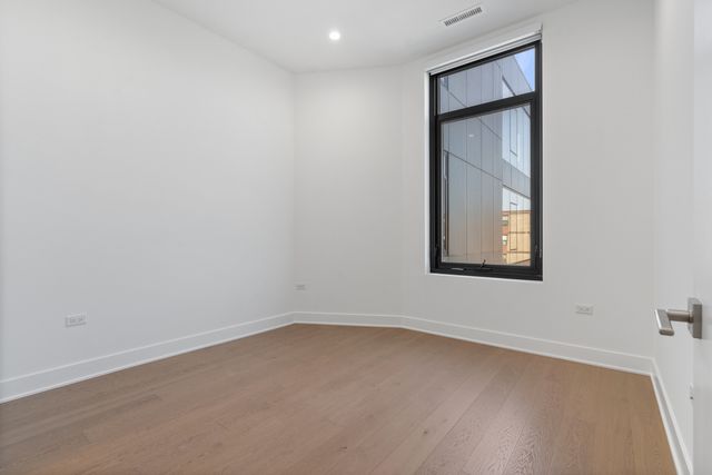 6 N Bishop Street 406, Chicago, IL 60607