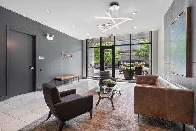 6 N Bishop Street 406, Chicago, IL 60607