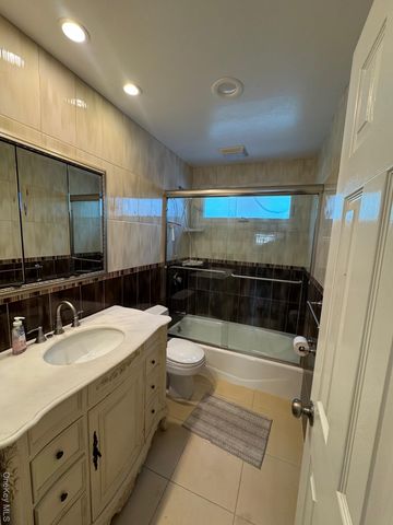 553 E Fulton Street, Long Beach, NY 11561