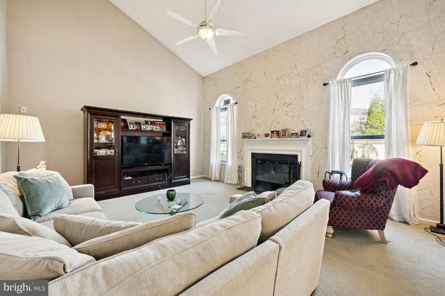 12 ANCHOR CT, Hainesport, NJ 08036