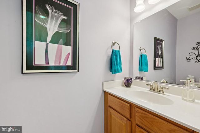 12 ANCHOR CT, Hainesport, NJ 08036