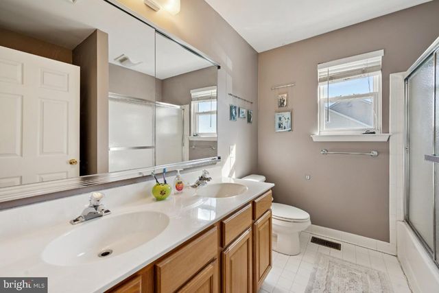 12 ANCHOR CT, Hainesport, NJ 08036