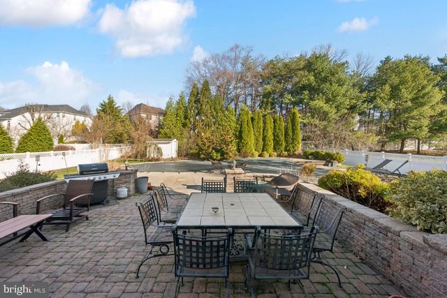 12 ANCHOR CT, Hainesport, NJ 08036