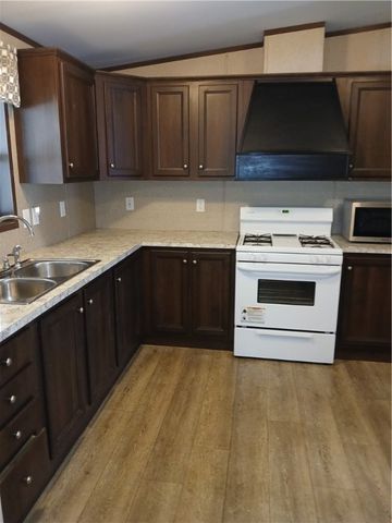 26 Seneca Lane, Manchester, NY 14504