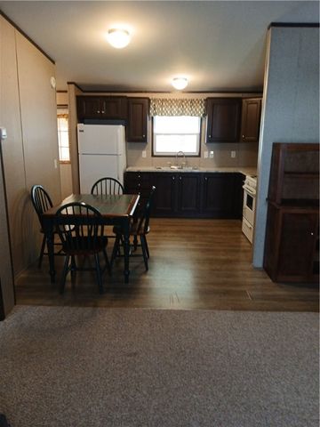 26 Seneca Lane, Manchester, NY 14504