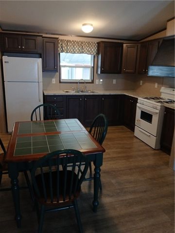 26 Seneca Lane, Manchester, NY 14504