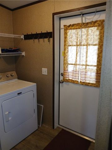 26 Seneca Lane, Manchester, NY 14504