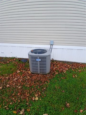 26 Seneca Lane, Manchester, NY 14504