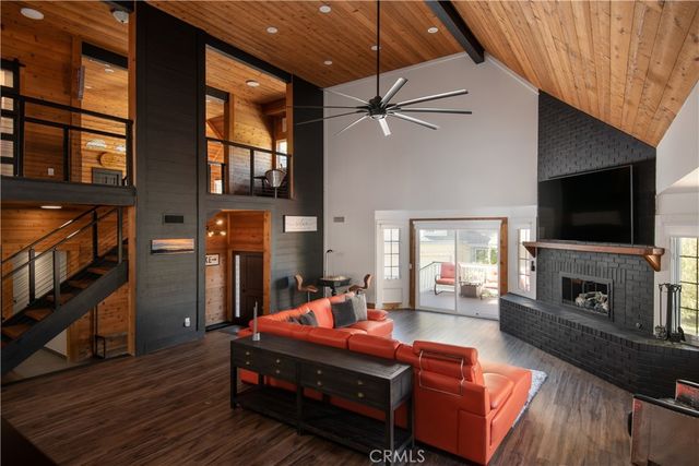 1037 Beaver, Lake Arrowhead, CA 92352