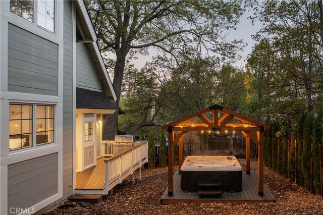 1037 Beaver, Lake Arrowhead, CA 92352