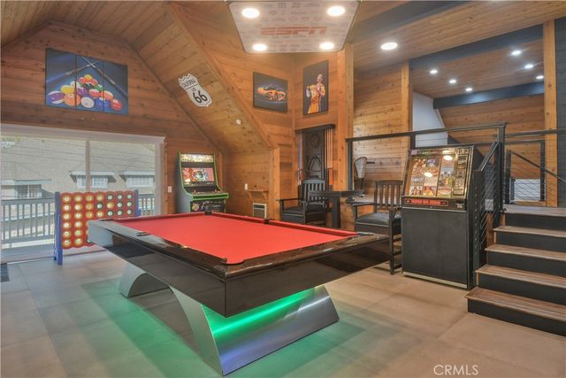 1037 Beaver, Lake Arrowhead, CA 92352