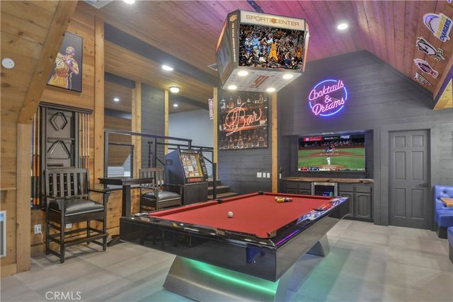 1037 Beaver, Lake Arrowhead, CA 92352