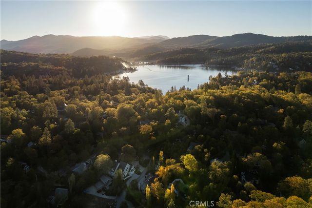 1037 Beaver, Lake Arrowhead, CA 92352