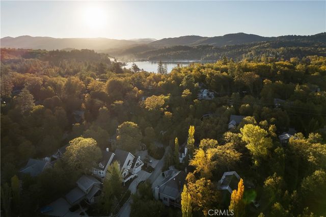 1037 Beaver, Lake Arrowhead, CA 92352