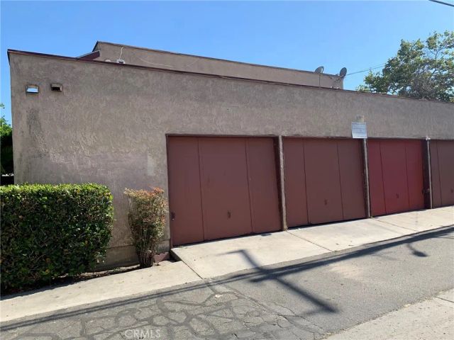 2942 W Floyd Avenue, Anaheim, CA 92804