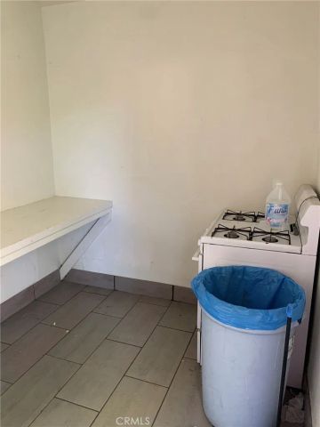 2942 W Floyd Avenue, Anaheim, CA 92804