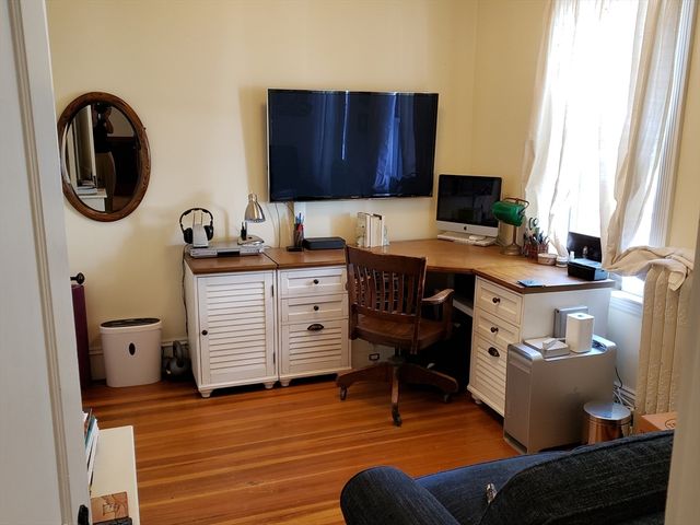 6 Fairview St 1, Boston, MA 02131