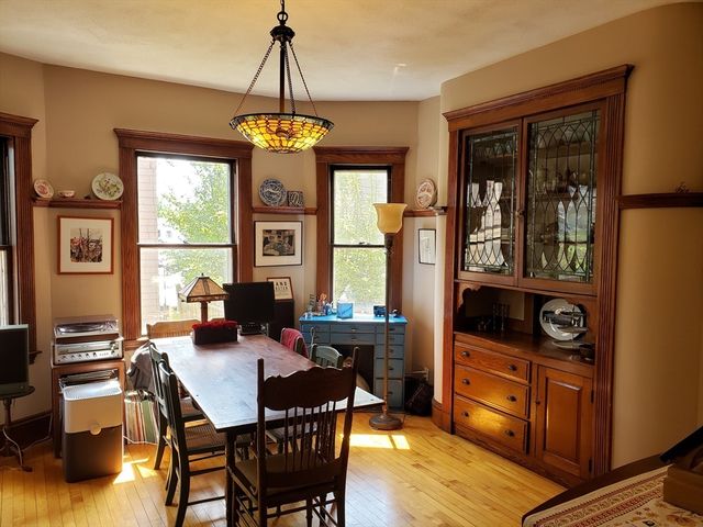 6 Fairview St 1, Boston, MA 02131