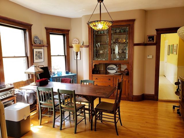 6 Fairview St 1, Boston, MA 02131