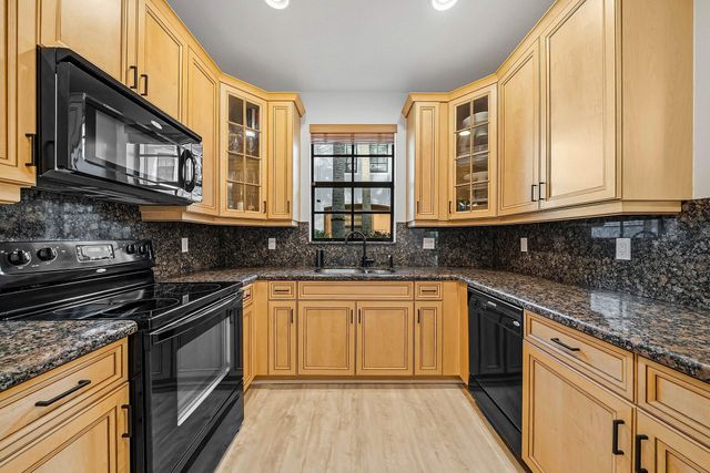 242 E Chrystie Circle, Delray Beach, FL 33484