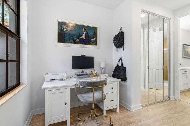 242 E Chrystie Circle, Delray Beach, FL 33484