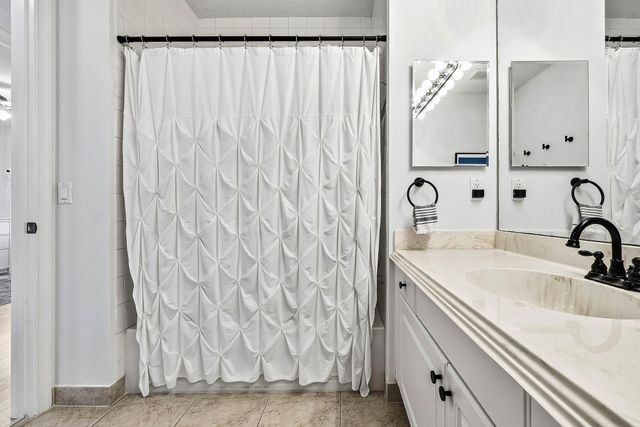 242 E Chrystie Circle, Delray Beach, FL 33484