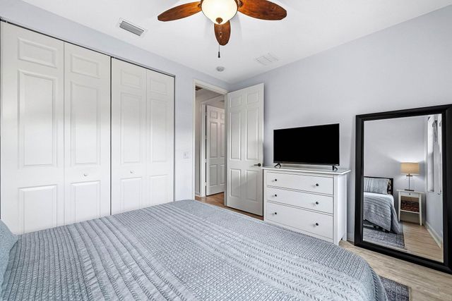 242 E Chrystie Circle, Delray Beach, FL 33484