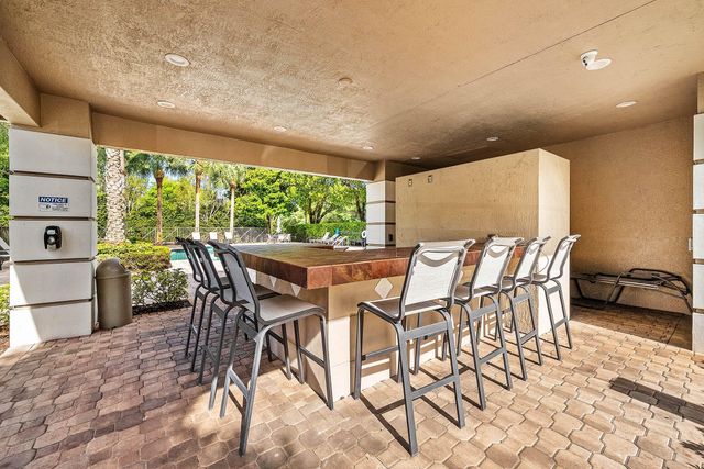 242 E Chrystie Circle, Delray Beach, FL 33484