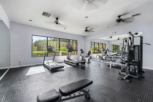 242 E Chrystie Circle, Delray Beach, FL 33484