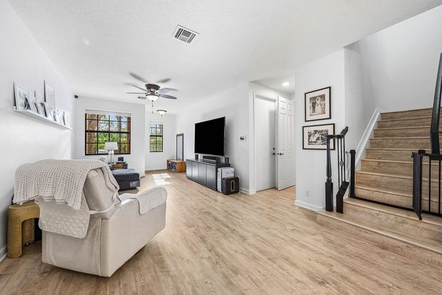 242 E Chrystie Circle, Delray Beach, FL 33484